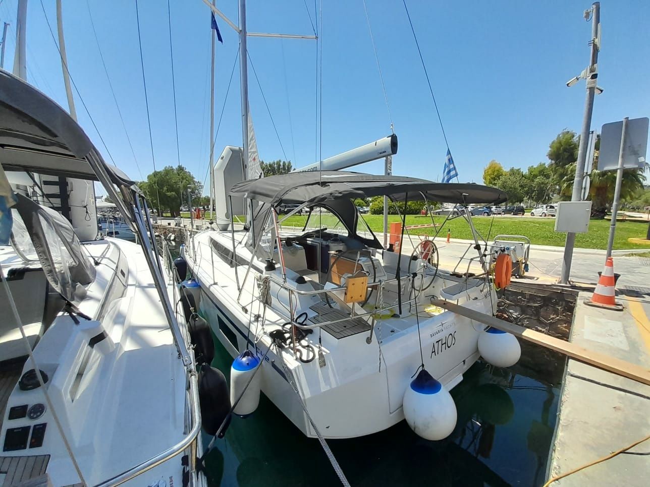 Bavaria C42 | Athos