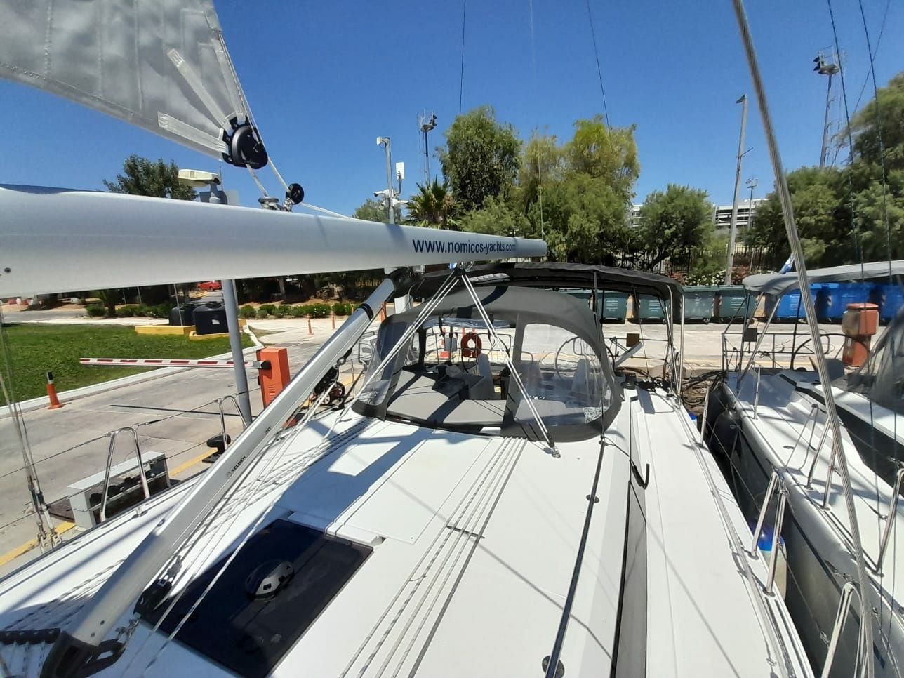 Bavaria C42 | Athos