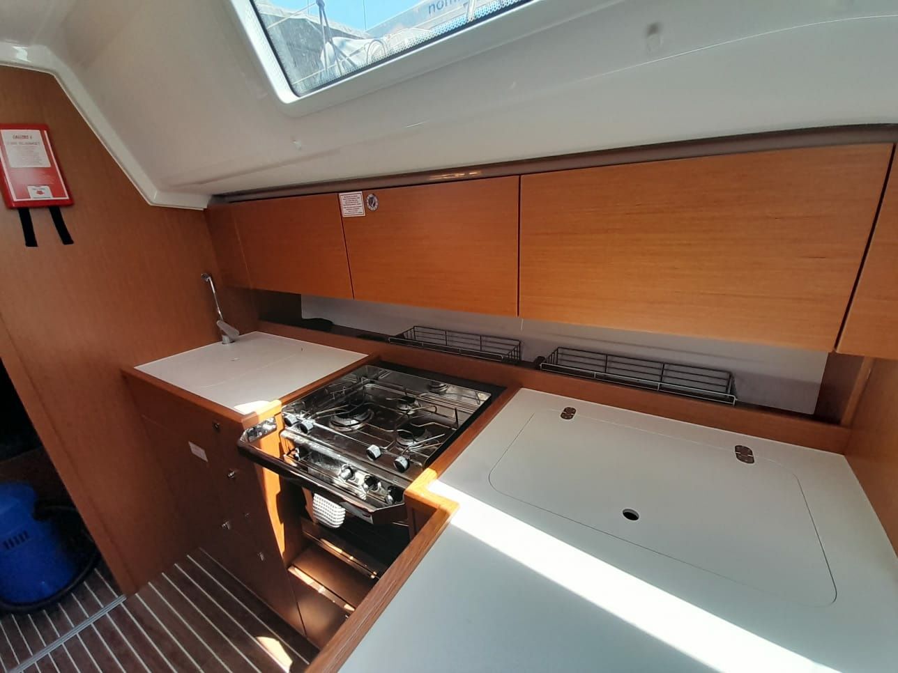 Bavaria C42 | Athos