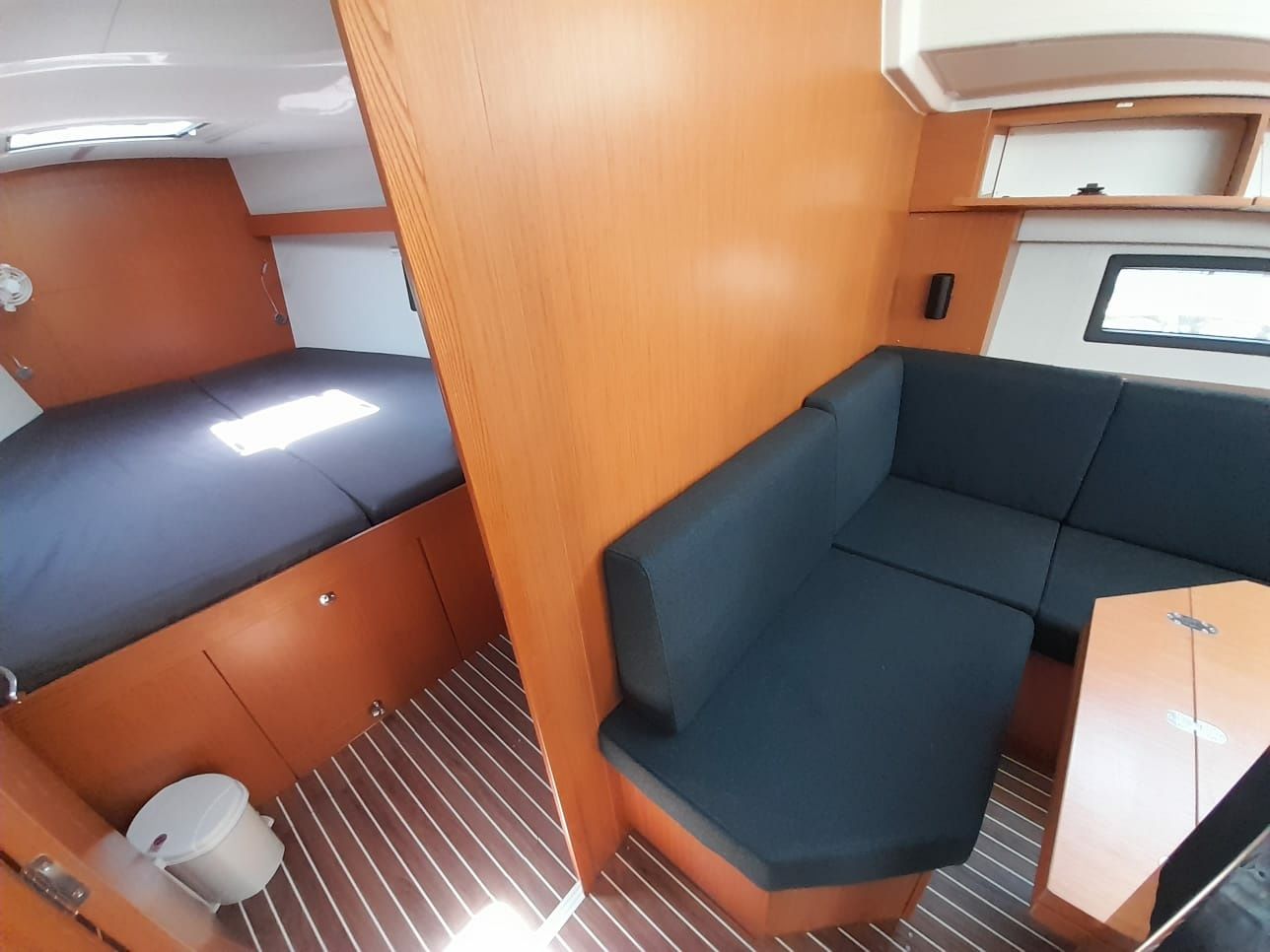 Bavaria C42 | Athos