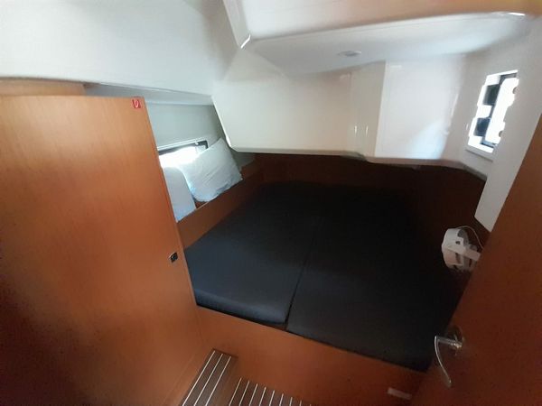 Bavaria C42 | Athos
