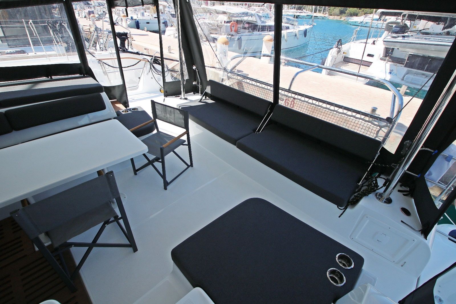 Lagoon 43 | Solution