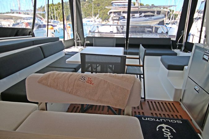 Lagoon 43 | Solution