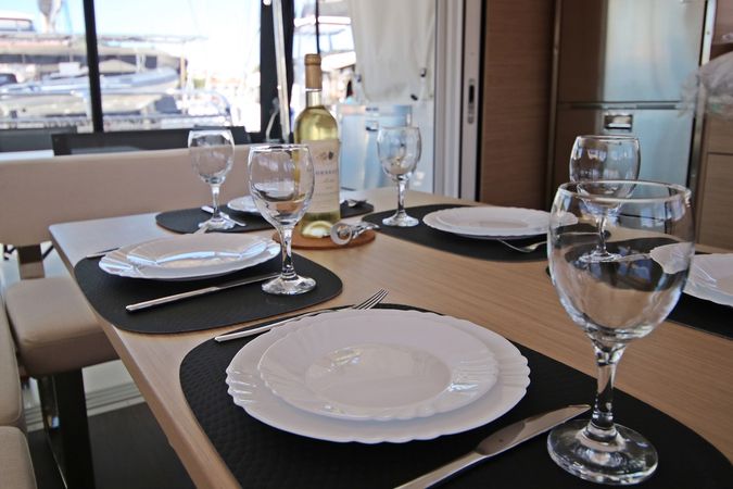 Lagoon 43 | Solution