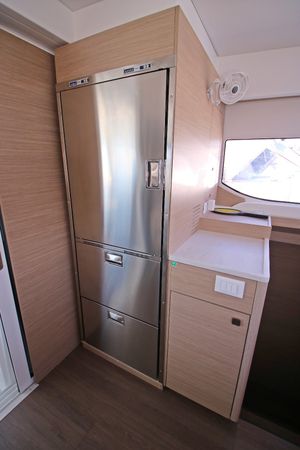 Lagoon 43 | Solution