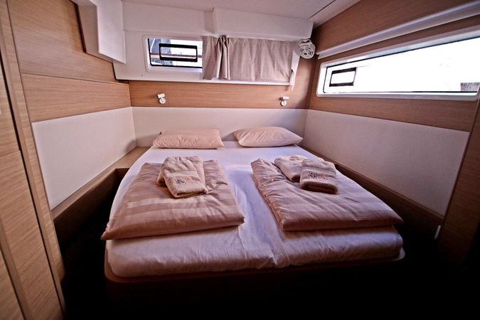 Lagoon 43 | Solution