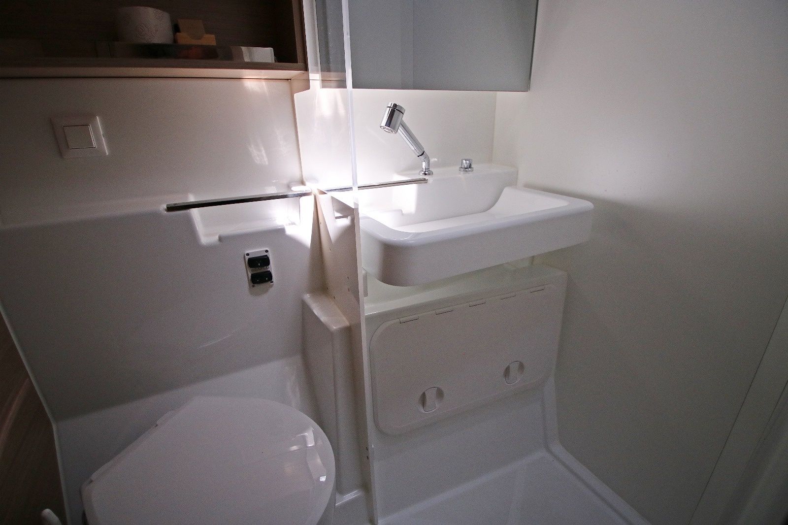 Lagoon 43 | Solution