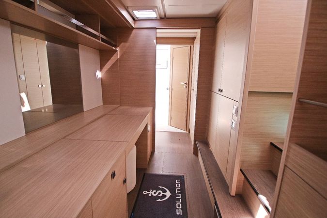 Lagoon 43 | Solution