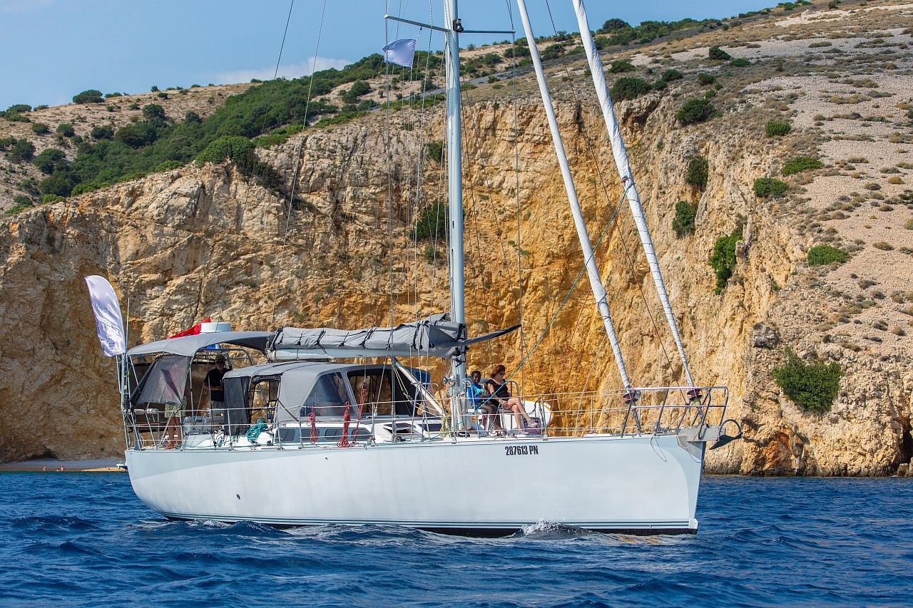 Dolphin 50 | Amica