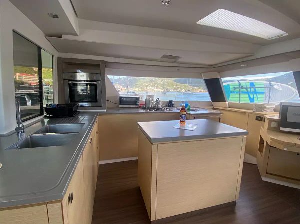 Fountaine Pajot Saba 50 | Canis Majoris