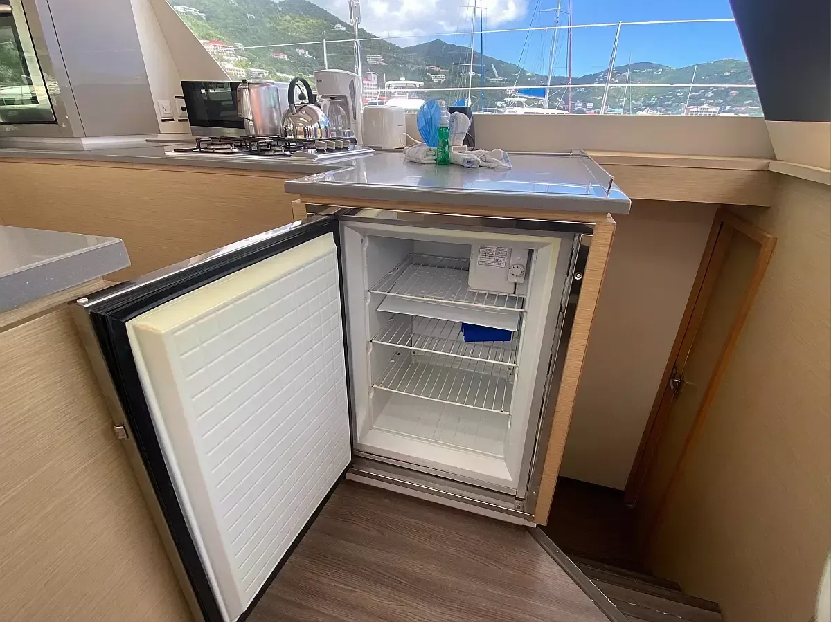 Fountaine Pajot Saba 50 | Canis Majoris
