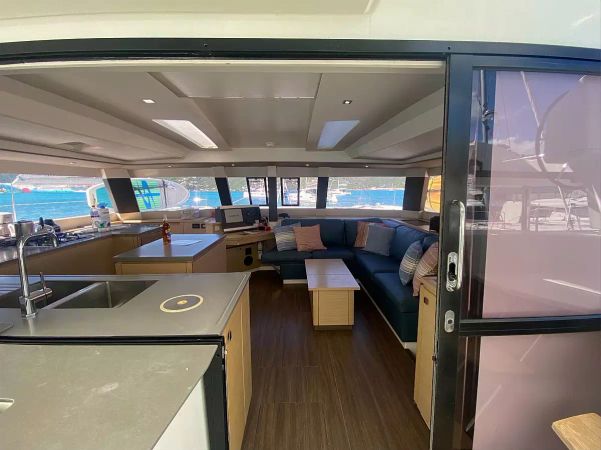 Fountaine Pajot Saba 50 | Canis Majoris