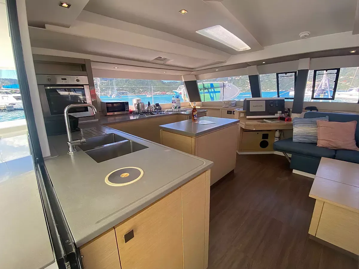 Fountaine Pajot Saba 50 | Canis Majoris