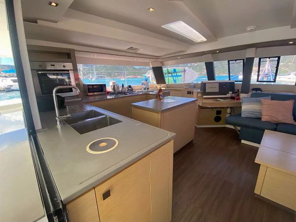 Fountaine Pajot Saba 50 | Canis Majoris