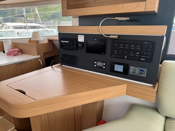 Bali Catsmart | Puss in Boots