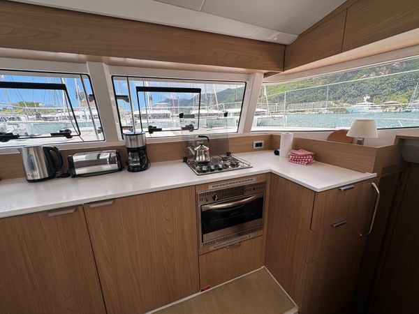 Bali Catsmart | Puss in Boots