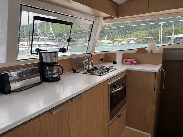 Bali Catsmart | Puss in Boots