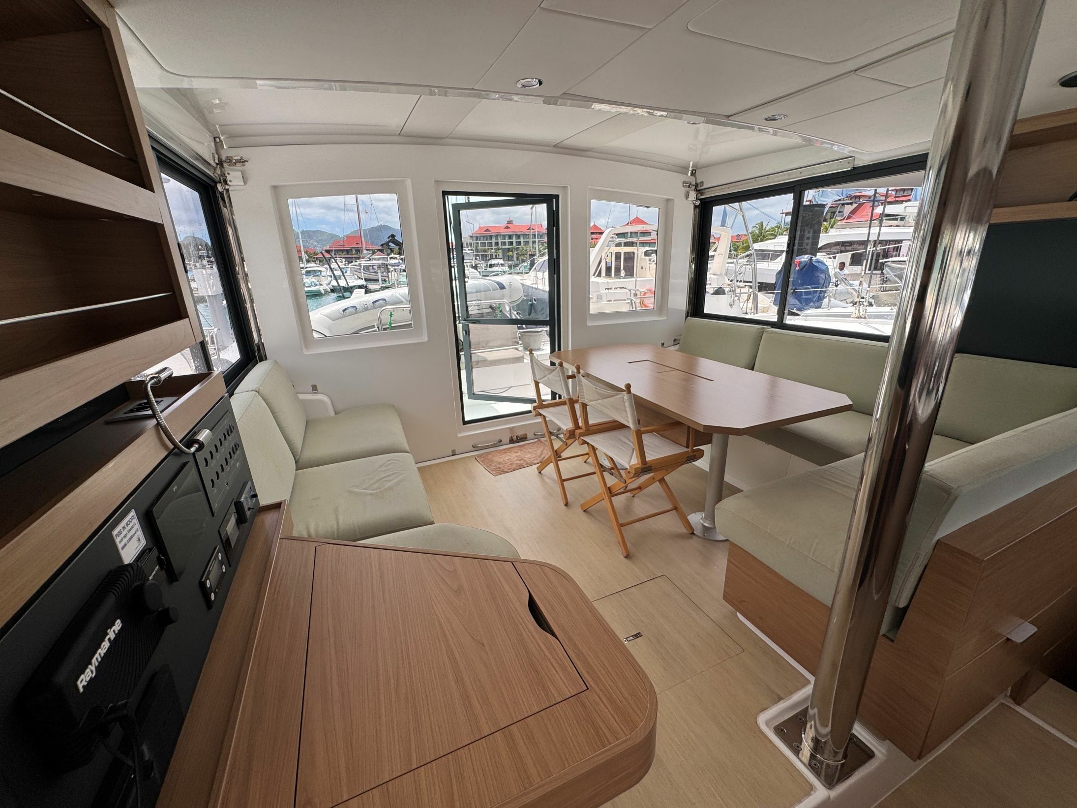 Bali Catsmart | Puss in Boots