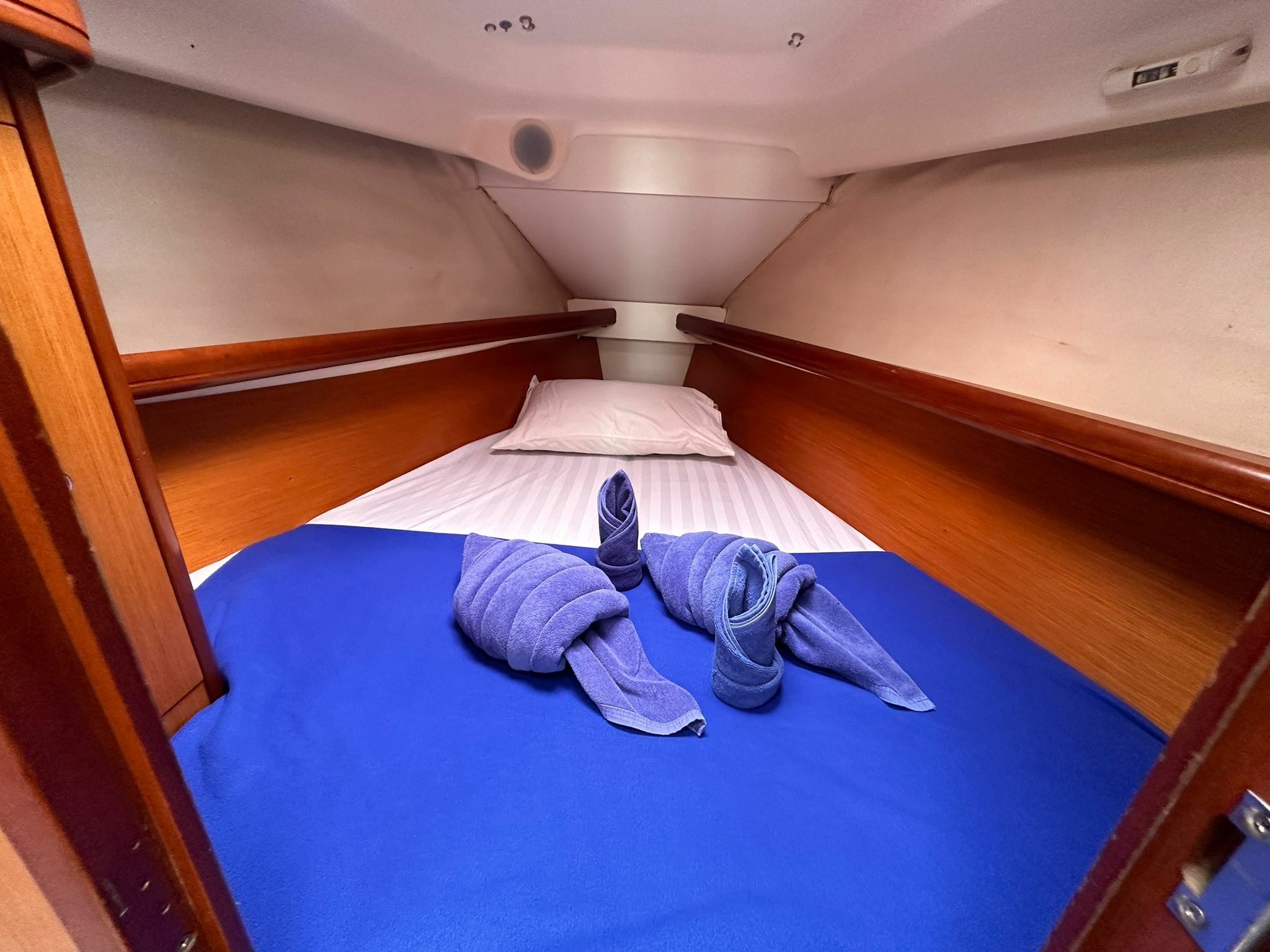 Beneteau Oceanis Clipper 323 | No Regrets