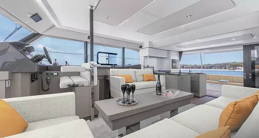 Fountaine Pajot MY6 | Mona Lisa