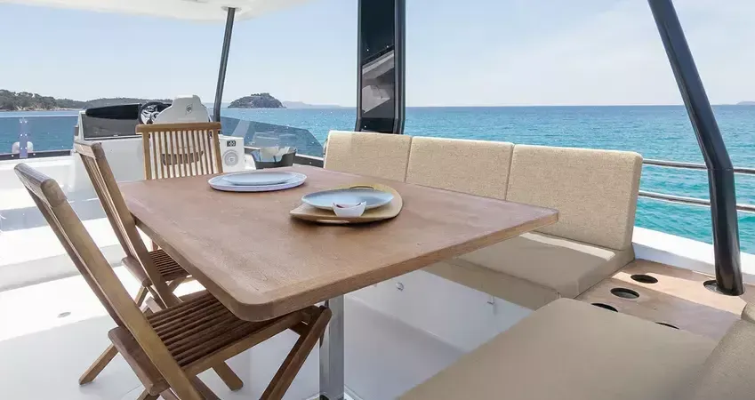 Fountaine Pajot MY6 | Mona Lisa