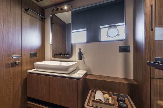 Ferretti 580 | Daeni