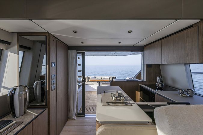 Ferretti 580 | Daeni