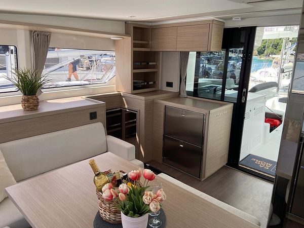 Lagoon 46 | Chill Out