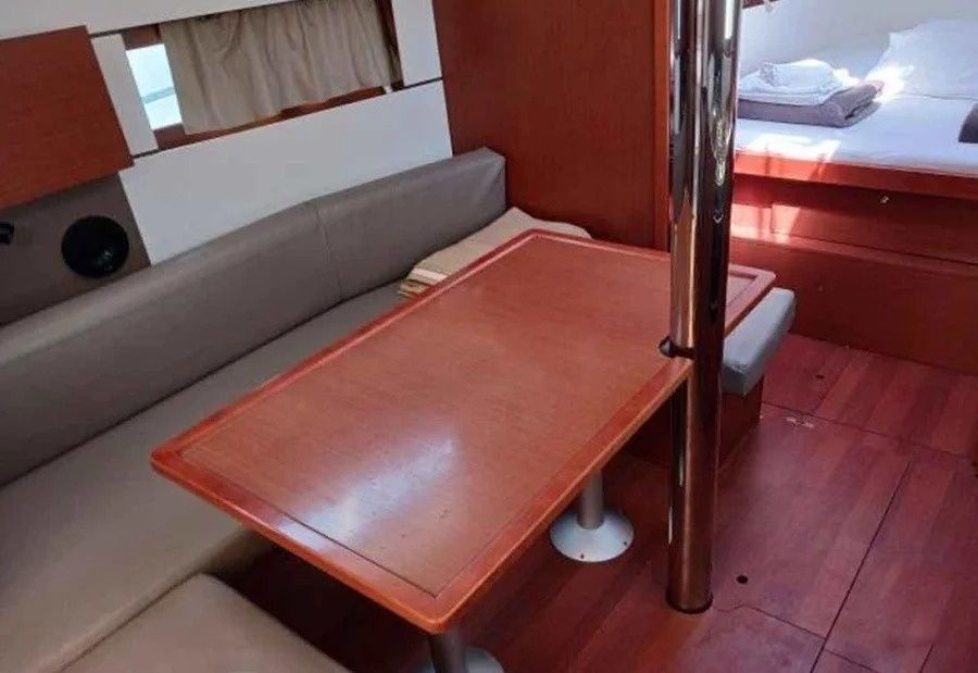 Beneteau Oceanis 38.1 | Jannet