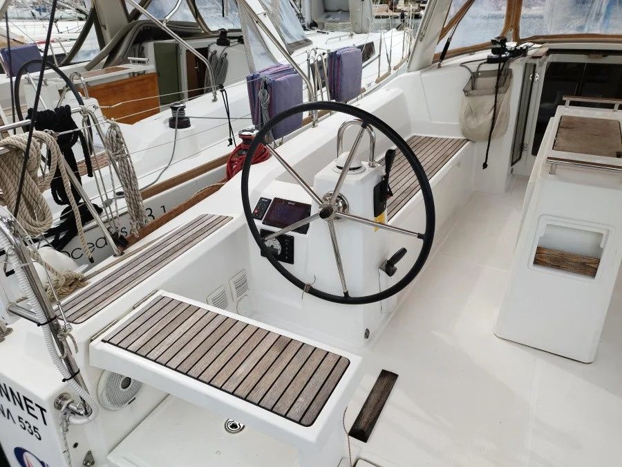 Beneteau Oceanis 38.1 | Jannet