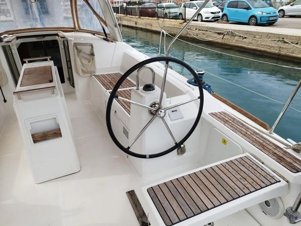 Beneteau Oceanis 38.1 | Jannet