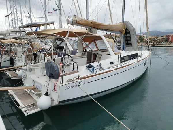 Beneteau Oceanis 38.1 | Jannet