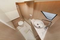 Nuva Yachts M9 Cabin | Babac