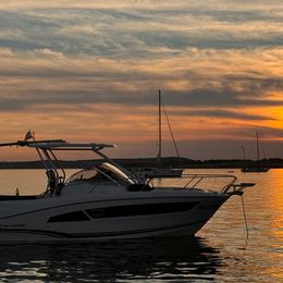 Jeanneau Cap Camarat 9.0 | Zeus