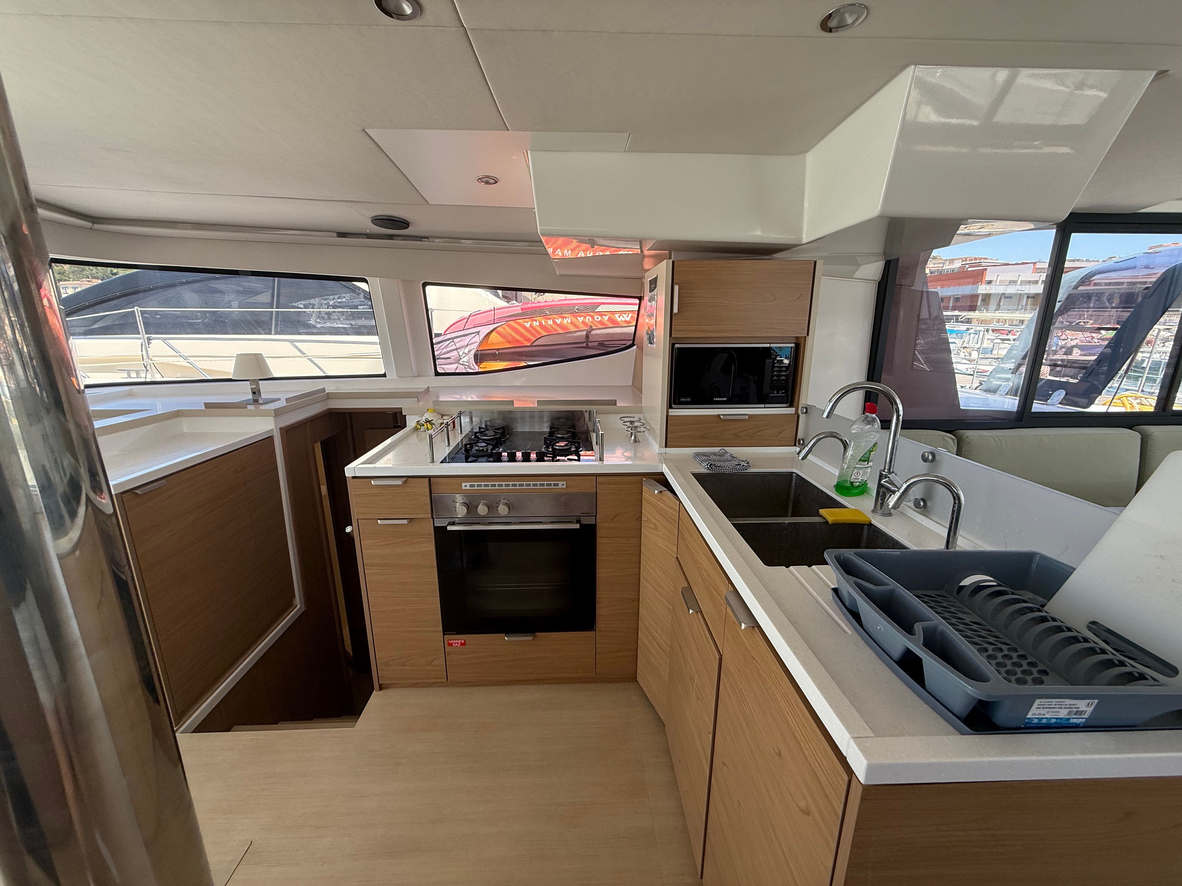 Bali 4.8 | Alacritas