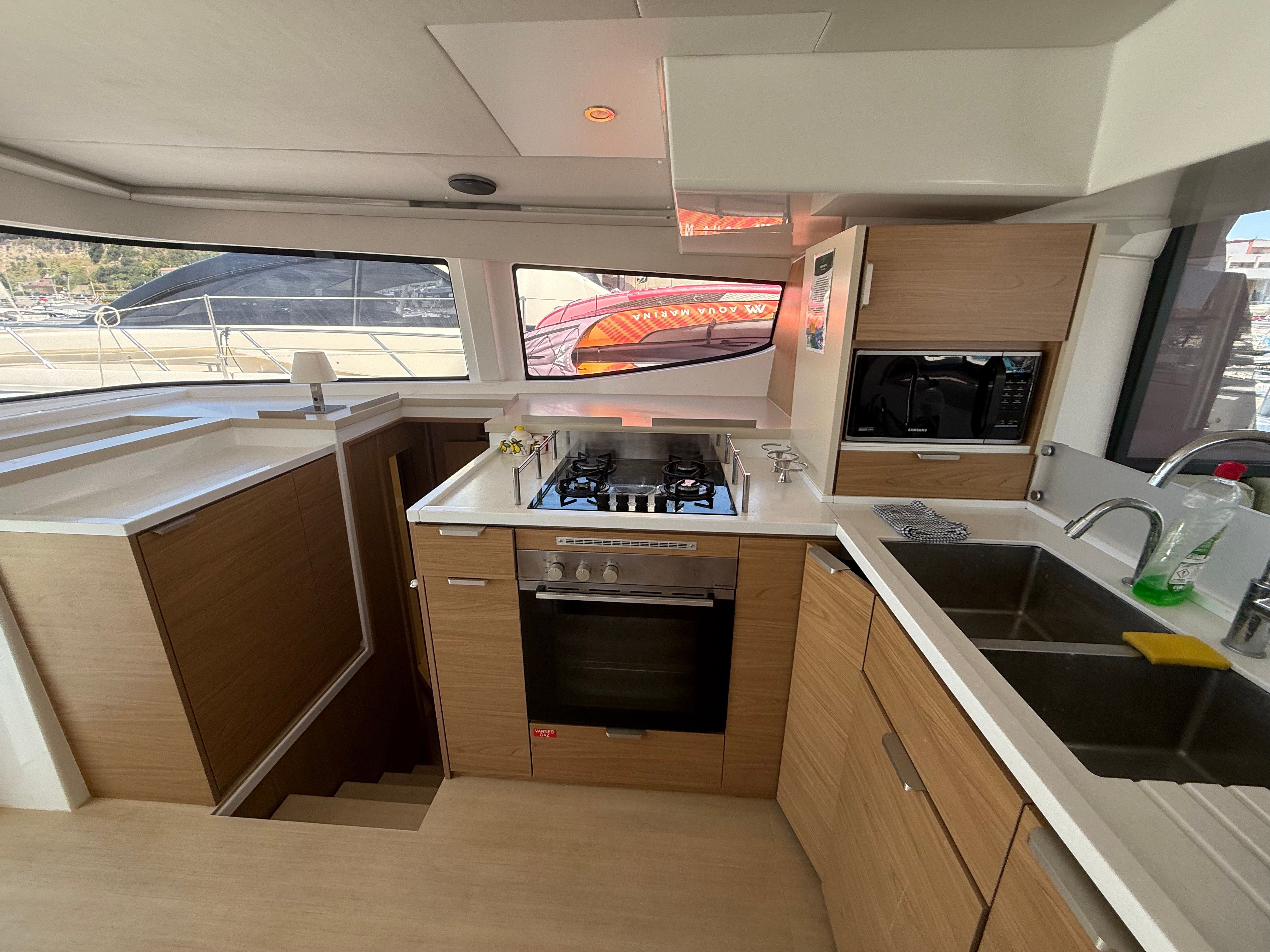 Bali 4.8 | Alacritas