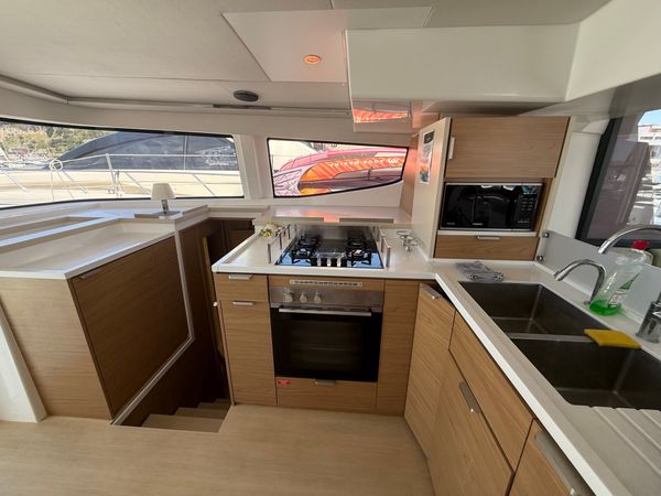 Bali 4.8 | Alacritas