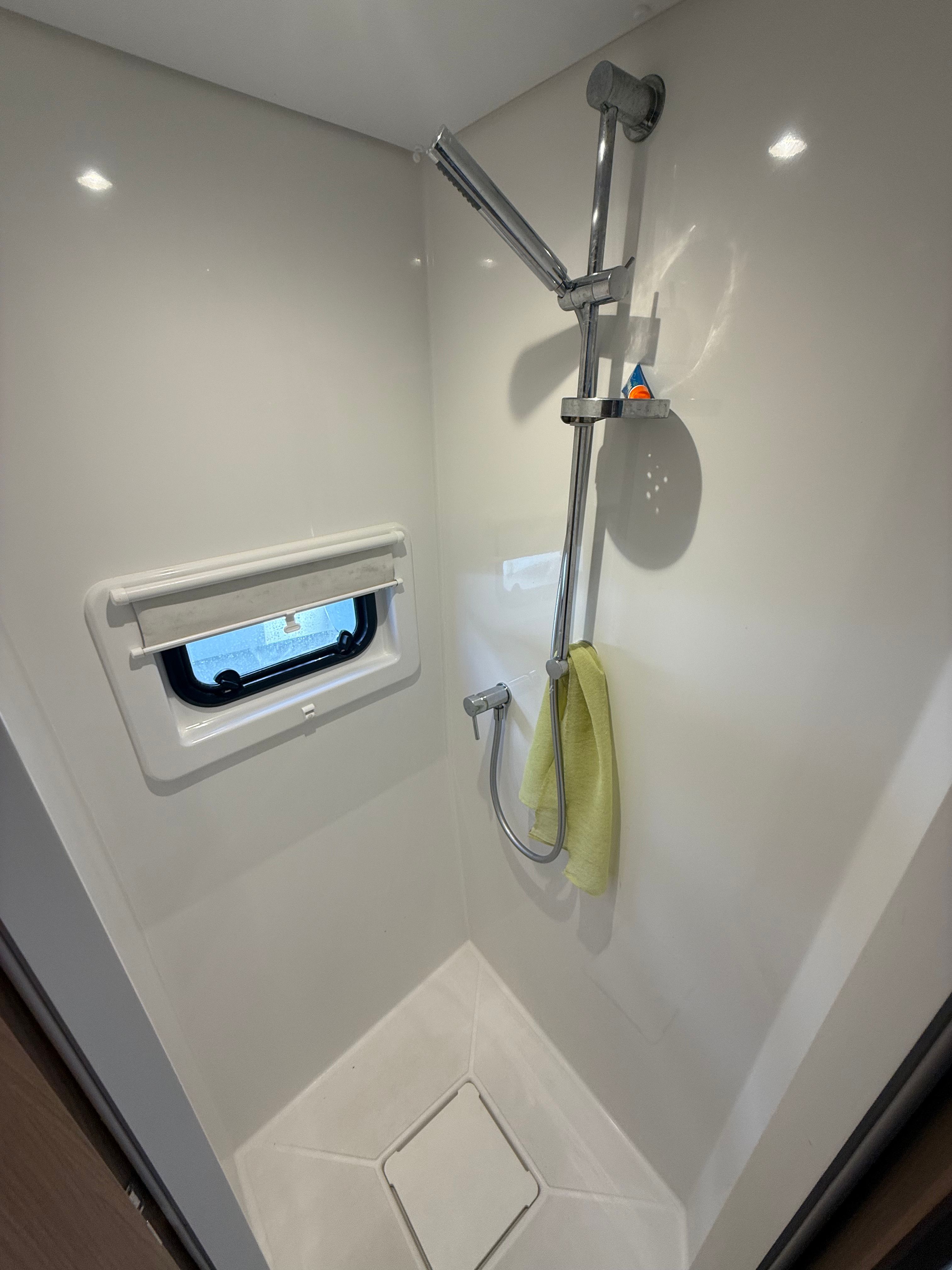 Bali 4.8 | Alacritas