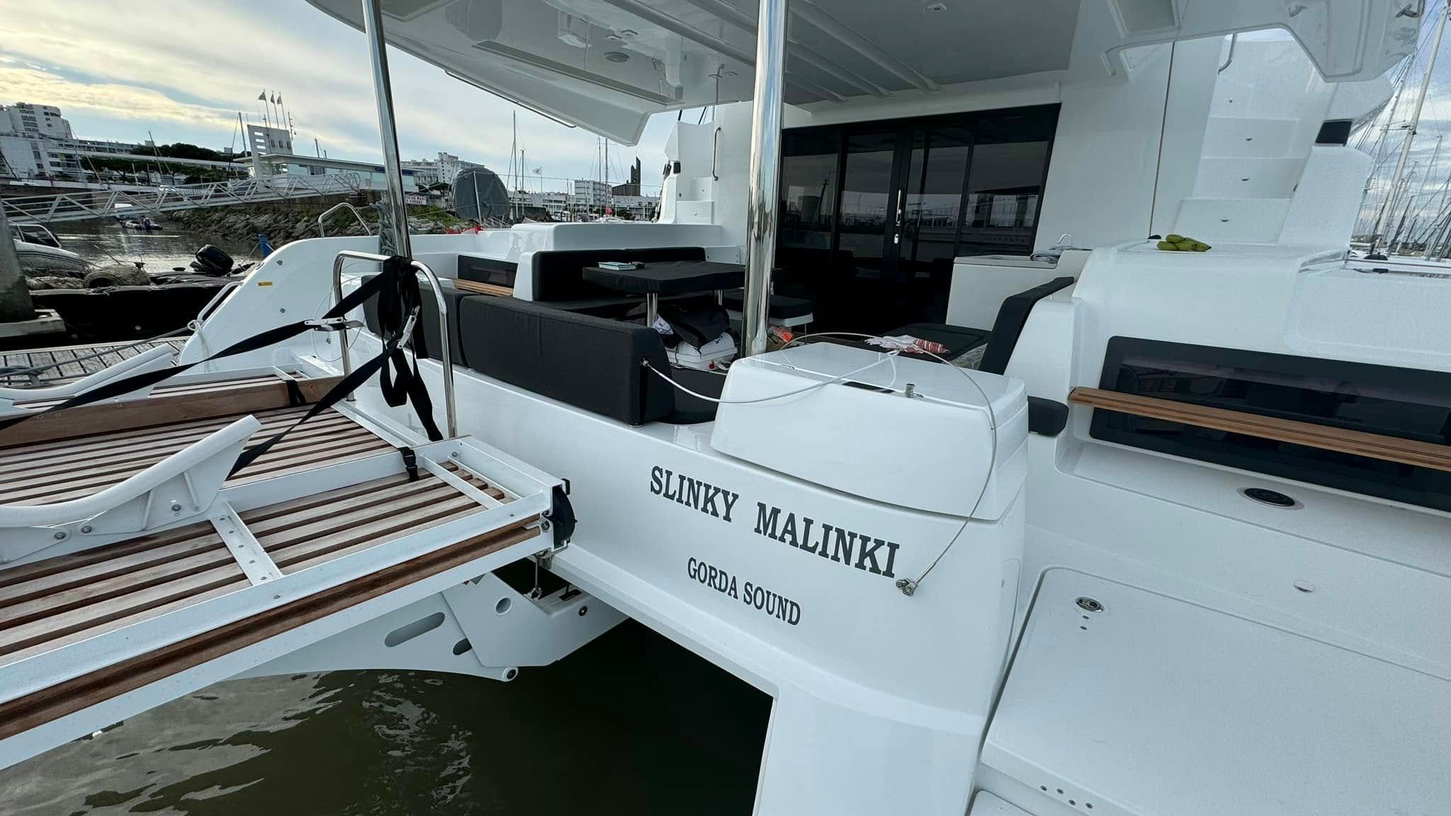 Lagoon 51 | Slinky Malinki