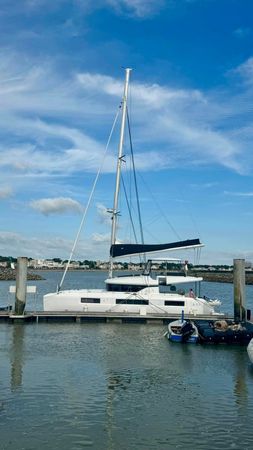 Lagoon 51 | Slinky Malinki