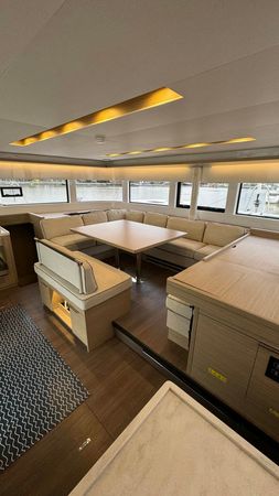 Lagoon 51 | Slinky Malinki