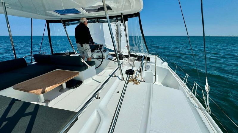 Lagoon 51 | Slinky Malinki