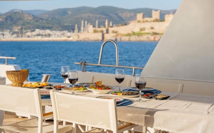 Motor Sailer 114 | S4