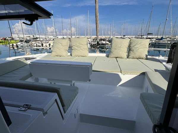 Bali 4.8 | Silver Dolphin