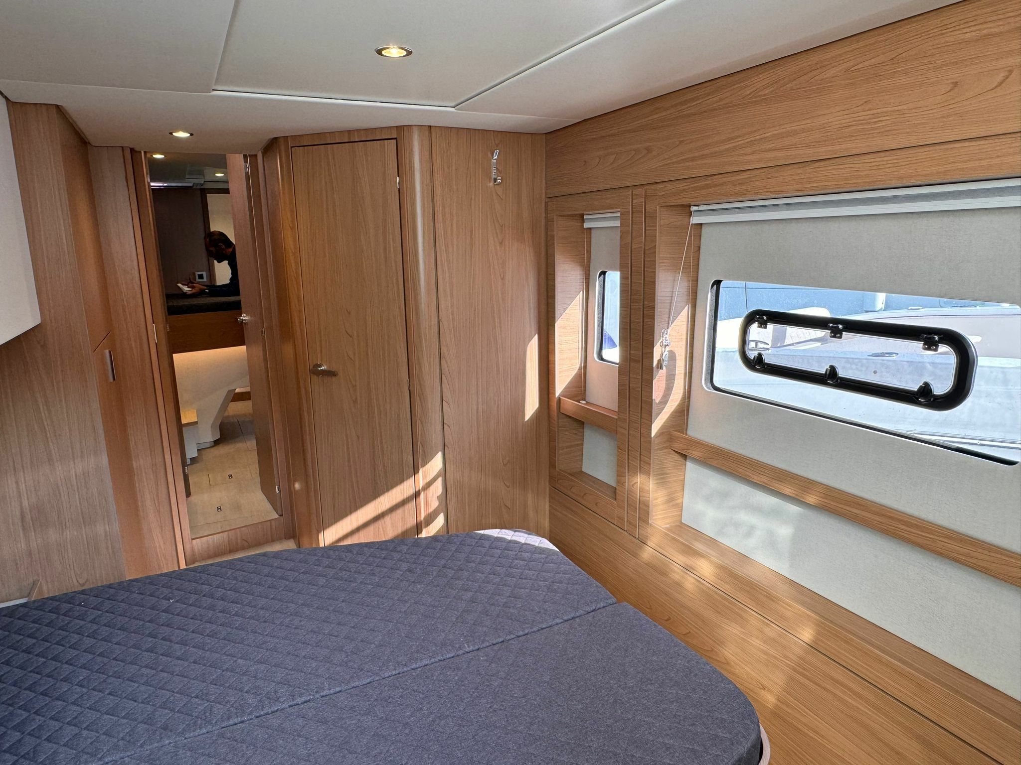 Bali 4.8 | Silver Dolphin