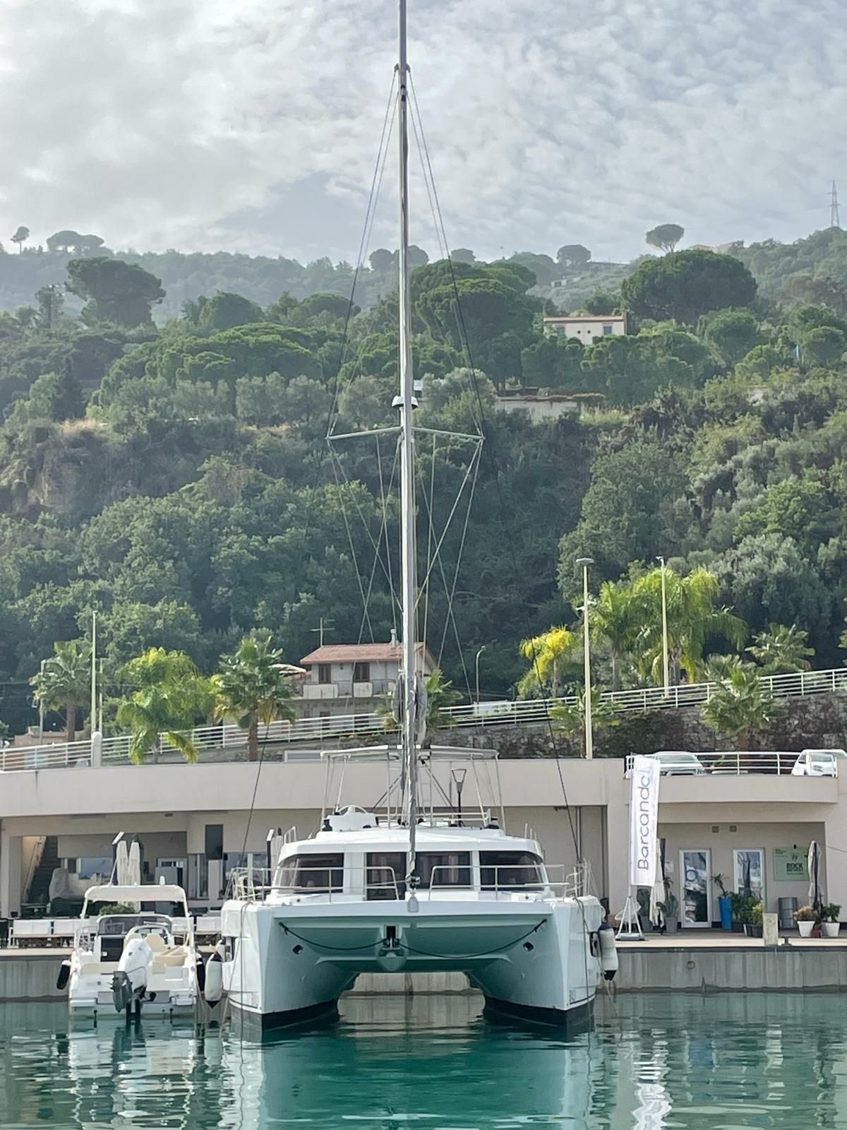 Bali 4.8 | Silver Dolphin