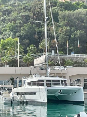 Bali 4.8 | Silver Dolphin