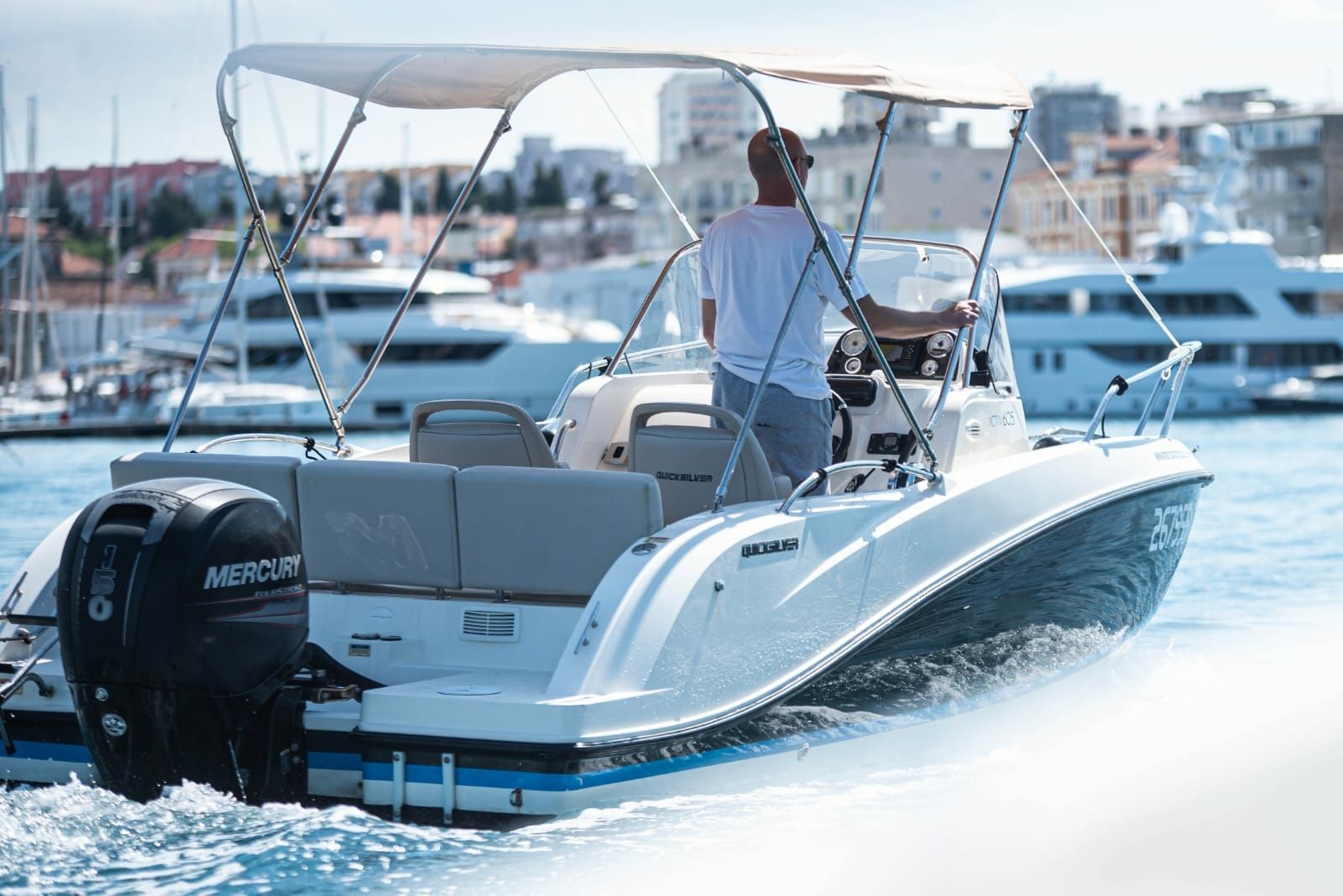 Quicksilver Activ 605 Sundeck | 12