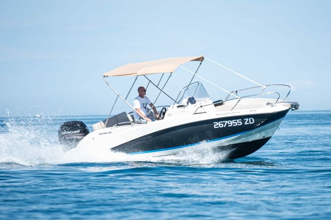 Quicksilver Activ 605 Sundeck | 12