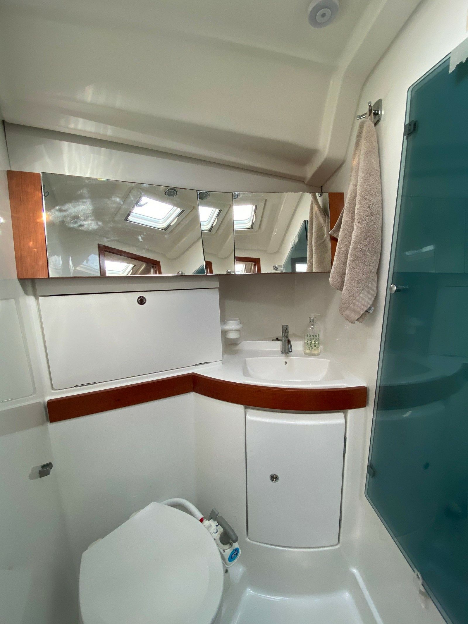 Beneteau Oceanis 43 | Leva